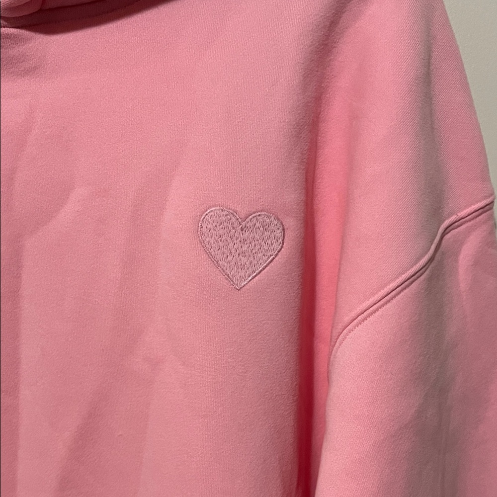 Comfrt “Ways to show Love” Graphic Hoodie with heart detail. - Picture 4 of 10